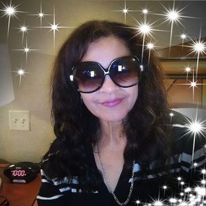 Meet your Posher, Lydia